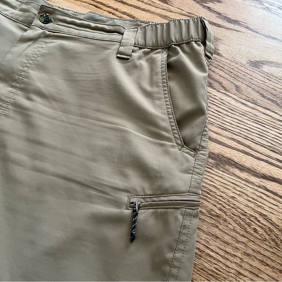 3/$30 Wrangler Shorts Mens Size 40 Khaki zip pockets Athletic Golf Tan Elastic - Picture 3 of 10
